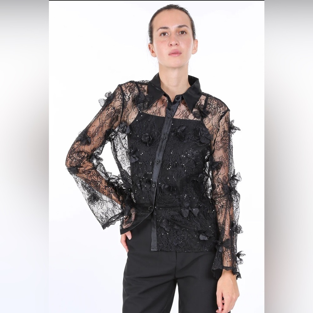 Jacob Sequined Mesh embroidered Floral applique blouse by BEULAHSTYLE. NWT SizeS